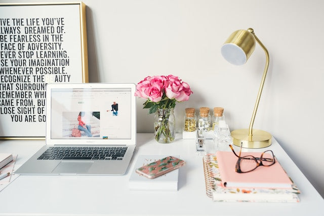 Furnish the office – desks made of marble and natural stone