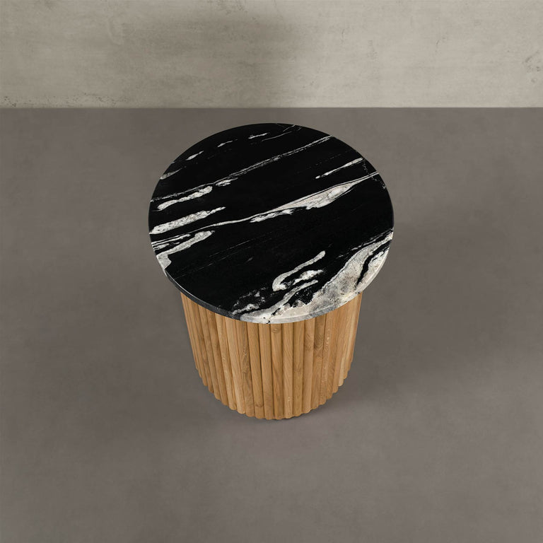 Lade das Bild in den Galerie-Viewer, Victoria Marmor Beistelltisch mit Eichenholzfuß von MAGNA Atelier, Designer Esstisch aus Naturstein, passend zum Bestseller Esstisch Victoria #49168128606476
