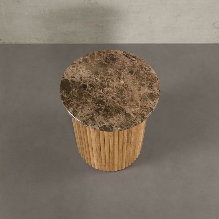 Lade das Bild in den Galerie-Viewer, Victoria Marmor Beistelltisch mit Eichenholzfuß, Designtisch von MAGNA Atelier, kombiniert Holz und Naturstein, Designer Esstisch Naturstein. #49168128737548
