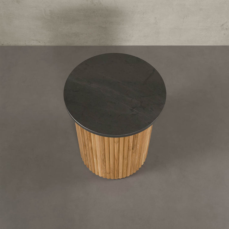 Lade das Bild in den Galerie-Viewer, Victoria Marmor Beistelltisch mit Eichenholzfuß und Naturstein, Designer Esstisch von MAGNA Atelier, perfekter Begleiter zu Marmor Esstisch Victoria #49168128639244
