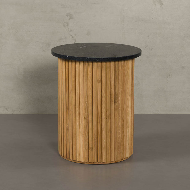 Lade das Bild in den Galerie-Viewer, Victoria Marmor Beistelltisch mit Eichenholzfuß von MAGNA Atelier - Designer Esstisch aus Naturstein und Holz, passend zu Marmor Esstisch Victoria #49168128540940
